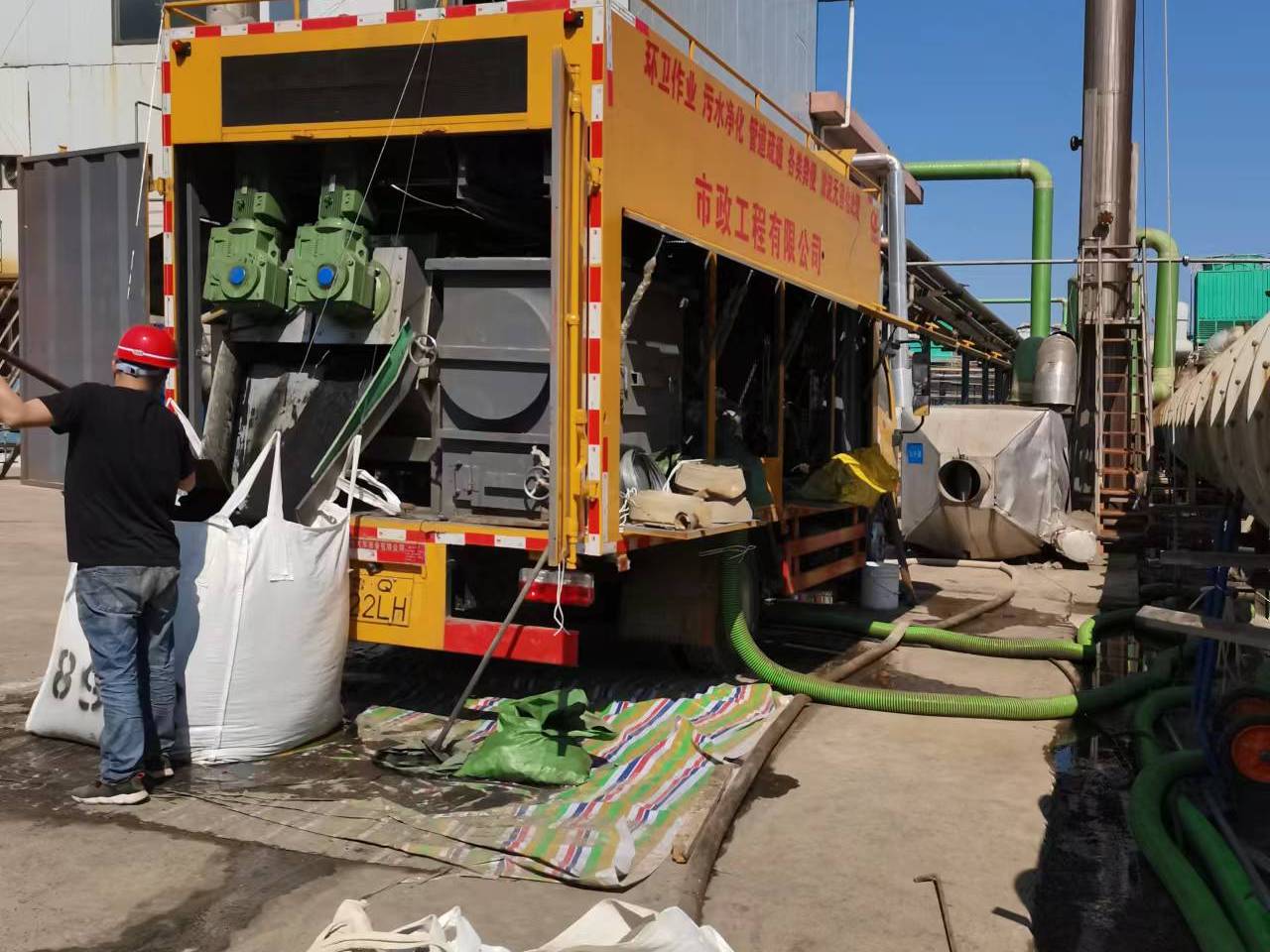 金安淤泥压干处理